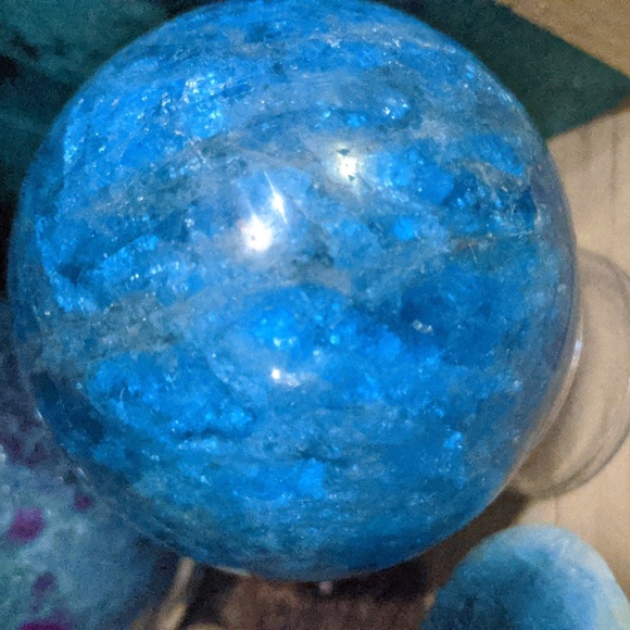 Miss PERFECT APATITE SPHERE - Picture 3 of 3
